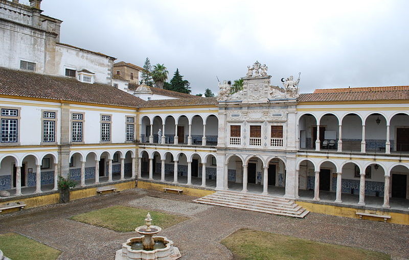 COC recebe pesquisadores da Universidade de Évora em seminário sobre patrimônio cultural